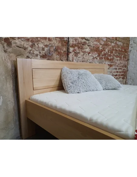 Masivní postel | BUK DANA