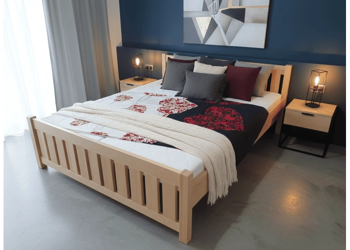 Masivní postel | BUK LUCIE