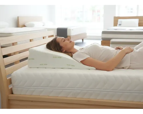 Klínový polštář na reflux – antirefluxní polštář proti pálení žáhy