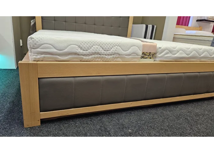 Masivní postel BUK DAVID