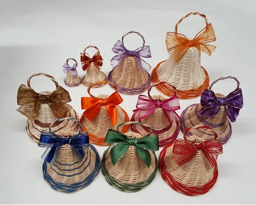 Zvoneček z pedigu mix barev - velikost XL