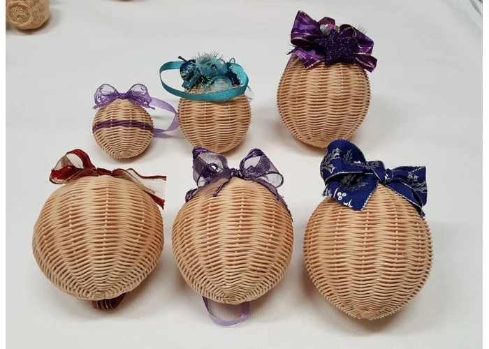 Vánoční koule z pedigu mix barev - velikost XXL