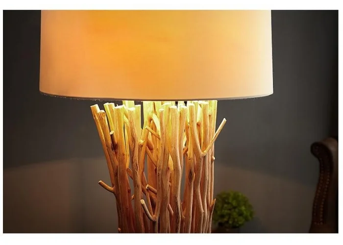 Stojací lampa v přírodním dřevě Euforie 175cm