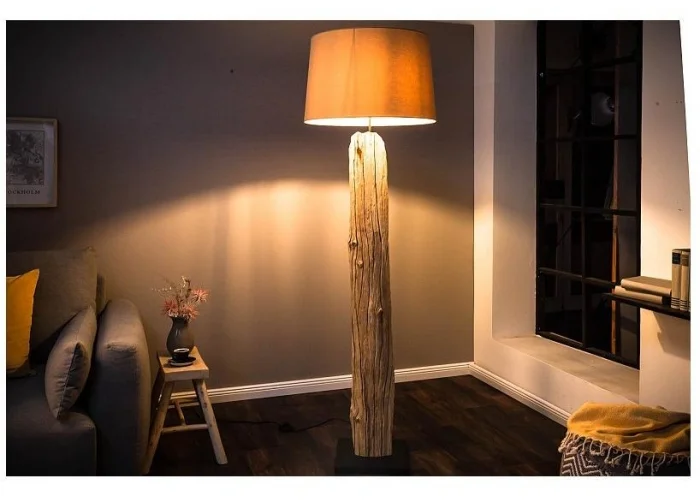 Stojací lampa v přírodním dřevě rousilique béžová
