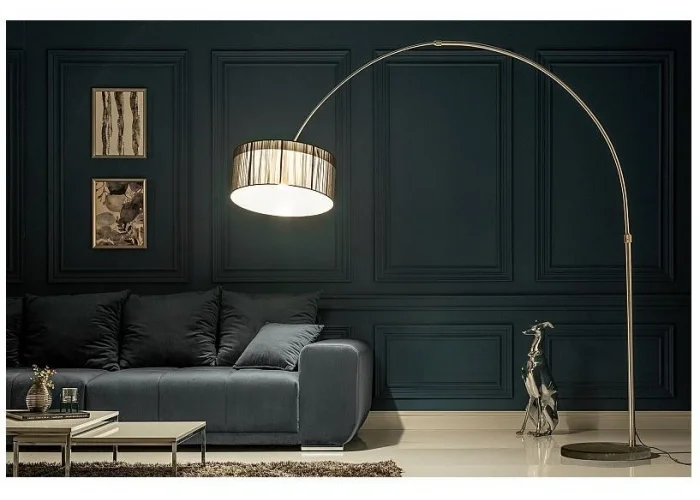 Stojací lampa Extenso černá