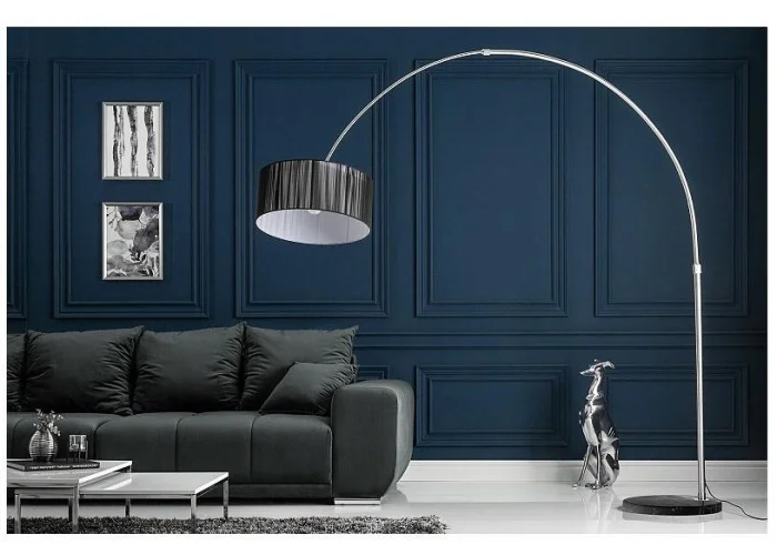 Stojací lampa Extenso černá