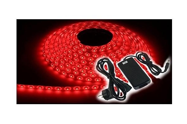 BERGE LED pásek KOMPLET - 5m - 300/5m - 4,8W/m - červený + konektor + zdroj